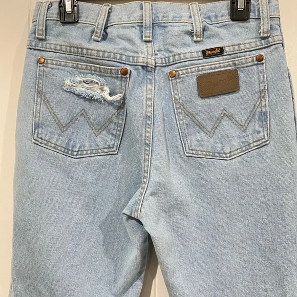 Wrangler Straight Leg High Rise Distressed Jeans - Picture 5 of 10
